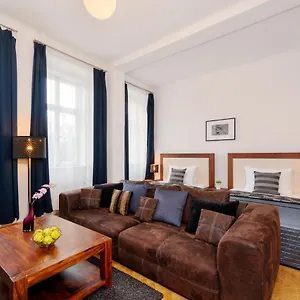 Old Town Square Premium Apart Otel