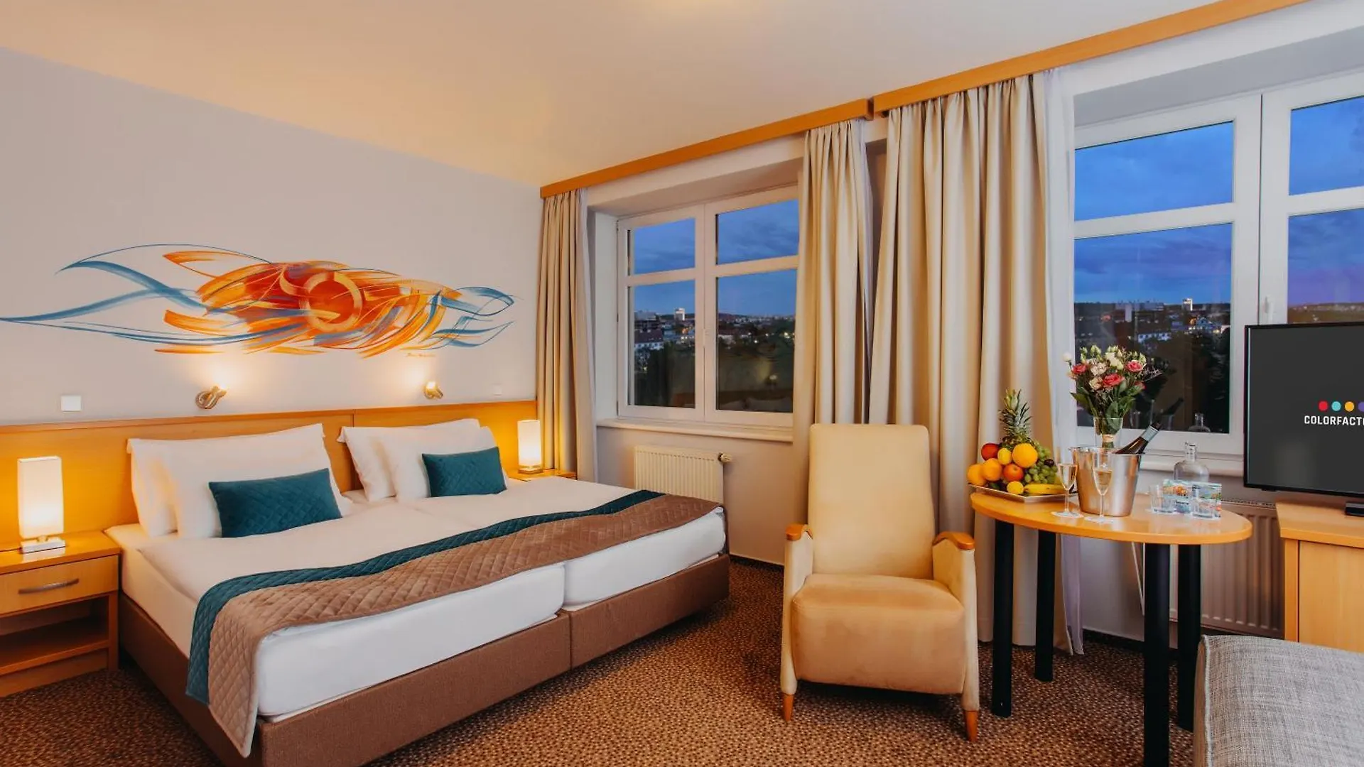 Colorfactory Spa Hotel - Czech Leading Hotels Praga 4*,